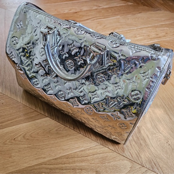 Louis Vuitton Limited Edition Silver Monogram Miroir Speedy 35 - Picture 4 of 13